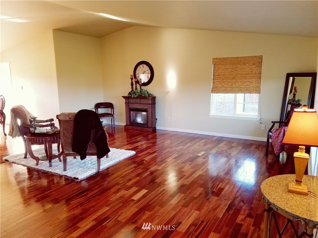 9228 Applegate Loop Southwest Rochester, WA 98579 - Photo 10 of 24