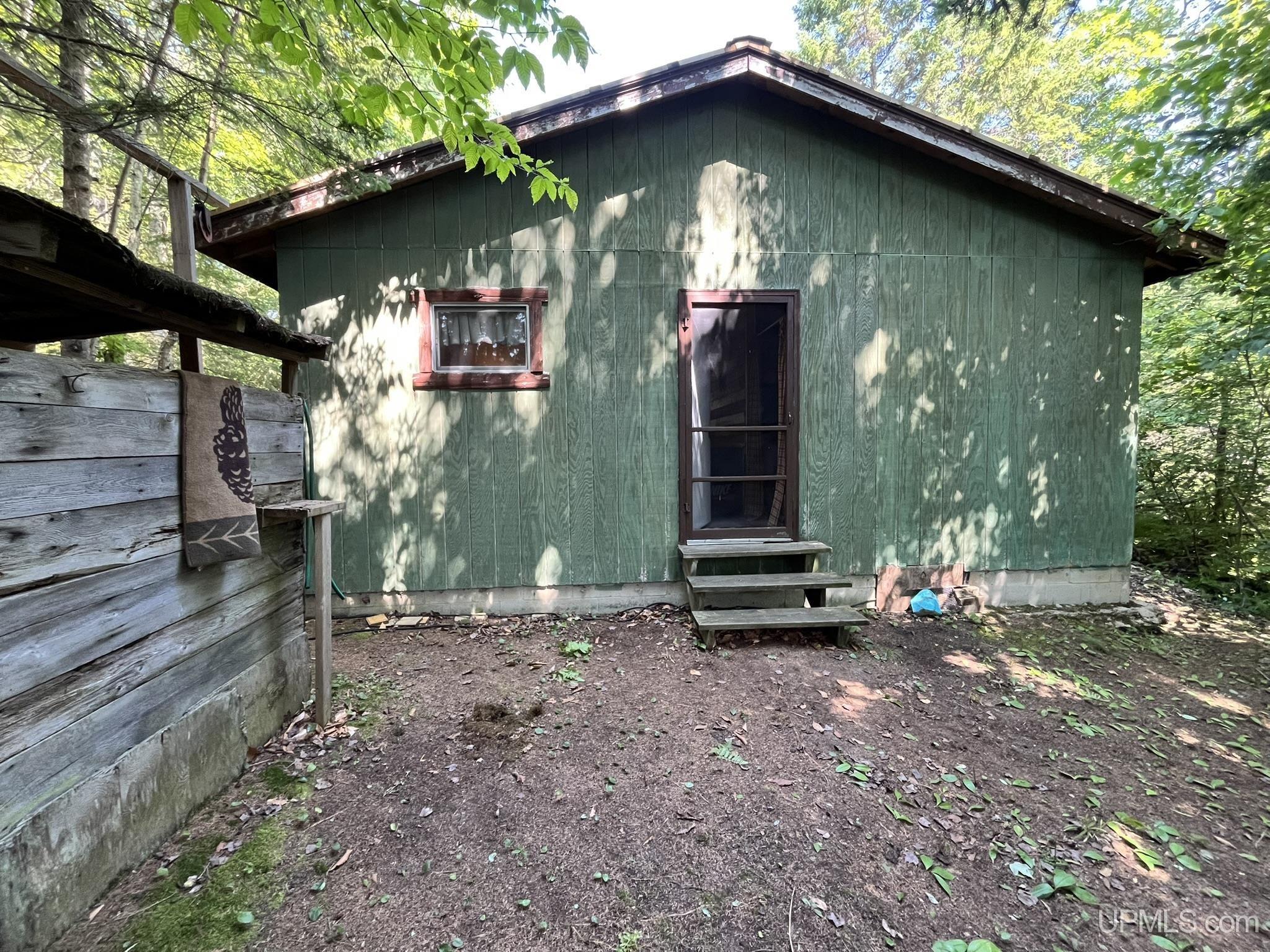 1652 Sawmill Road Manistique, MI 49854 - Photo 18 of 28