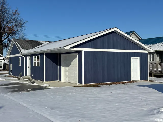 $235,000 | 724 West Franklin Street, Taylorville, IL 62568