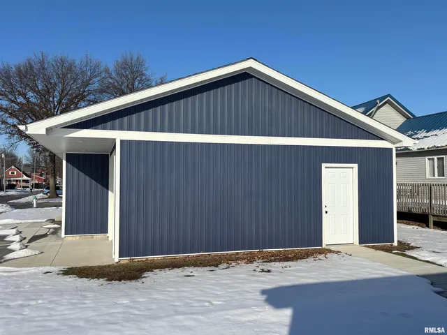 $235,000 | 724 West Franklin Street, Taylorville, IL 62568