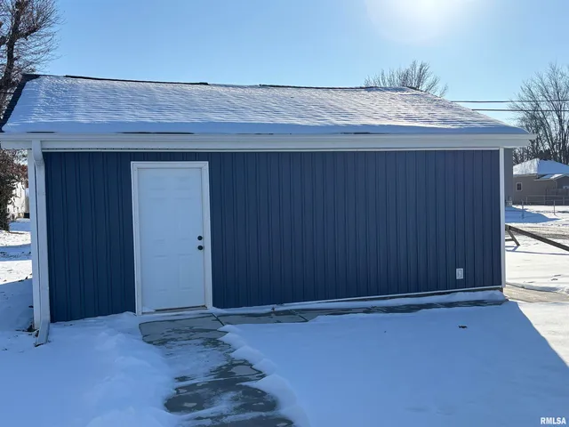 $235,000 | 724 West Franklin Street, Taylorville, IL 62568