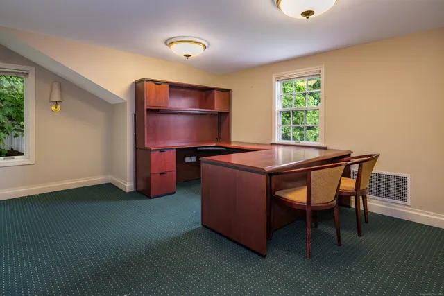 $795,000 | 3 Essex Square, Essex, CT 06426