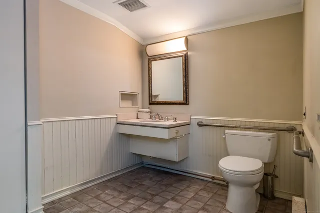 $795,000 | 3 Essex Square, Essex, CT 06426