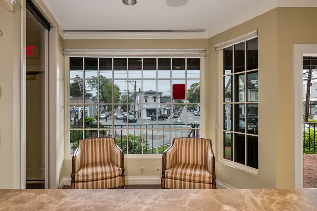 $795,000 | 3 Essex Square, Essex, CT 06426