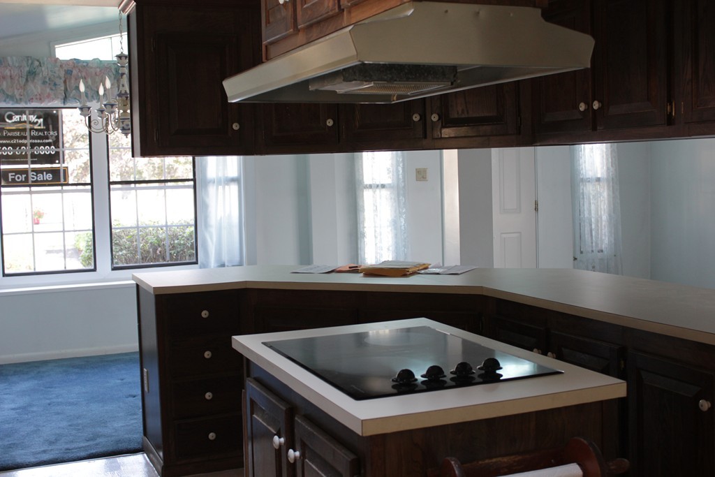28 Castle Road Attleboro, MA 02703 - Photo 3 of 14 Gallery Image 3