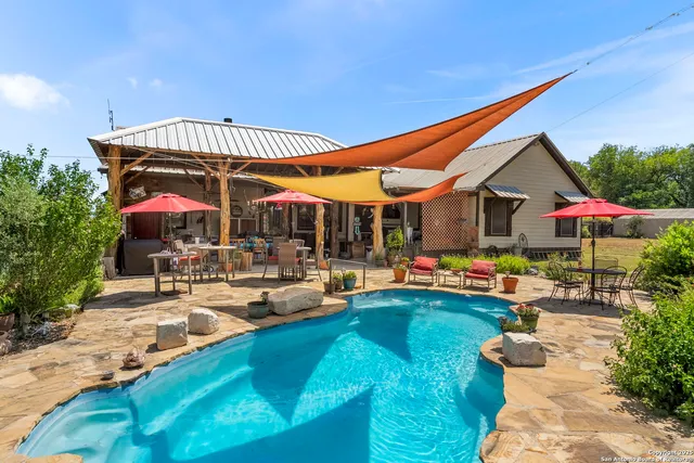 $2,800,000 | 117 Lagniappe L, Bandera, TX 78003