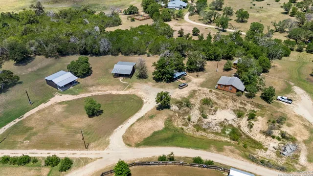 $2,800,000 | 117 Lagniappe L, Bandera, TX 78003