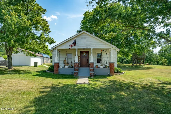$249,000 | 380 Riverview Drive, Johnson City, TN 37601