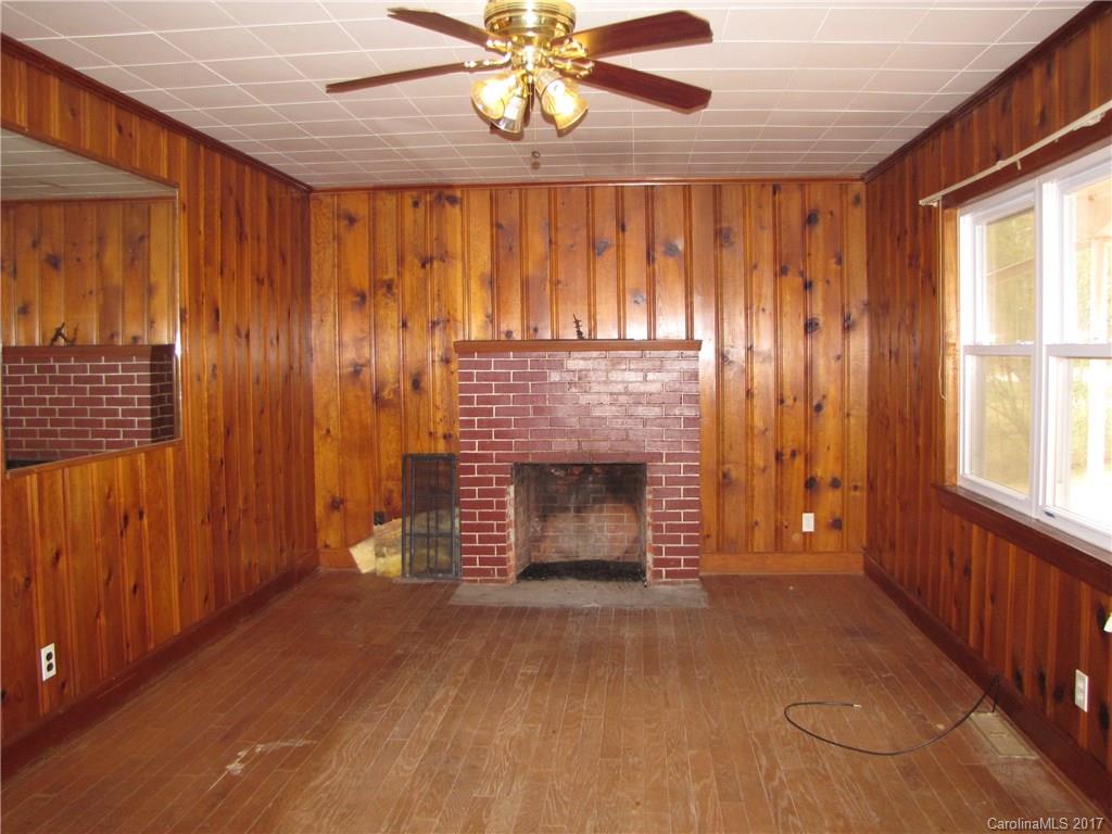 102 Justice Ridge Road Candler, NC 28715 - Photo 6 of 12 Gallery Image 6