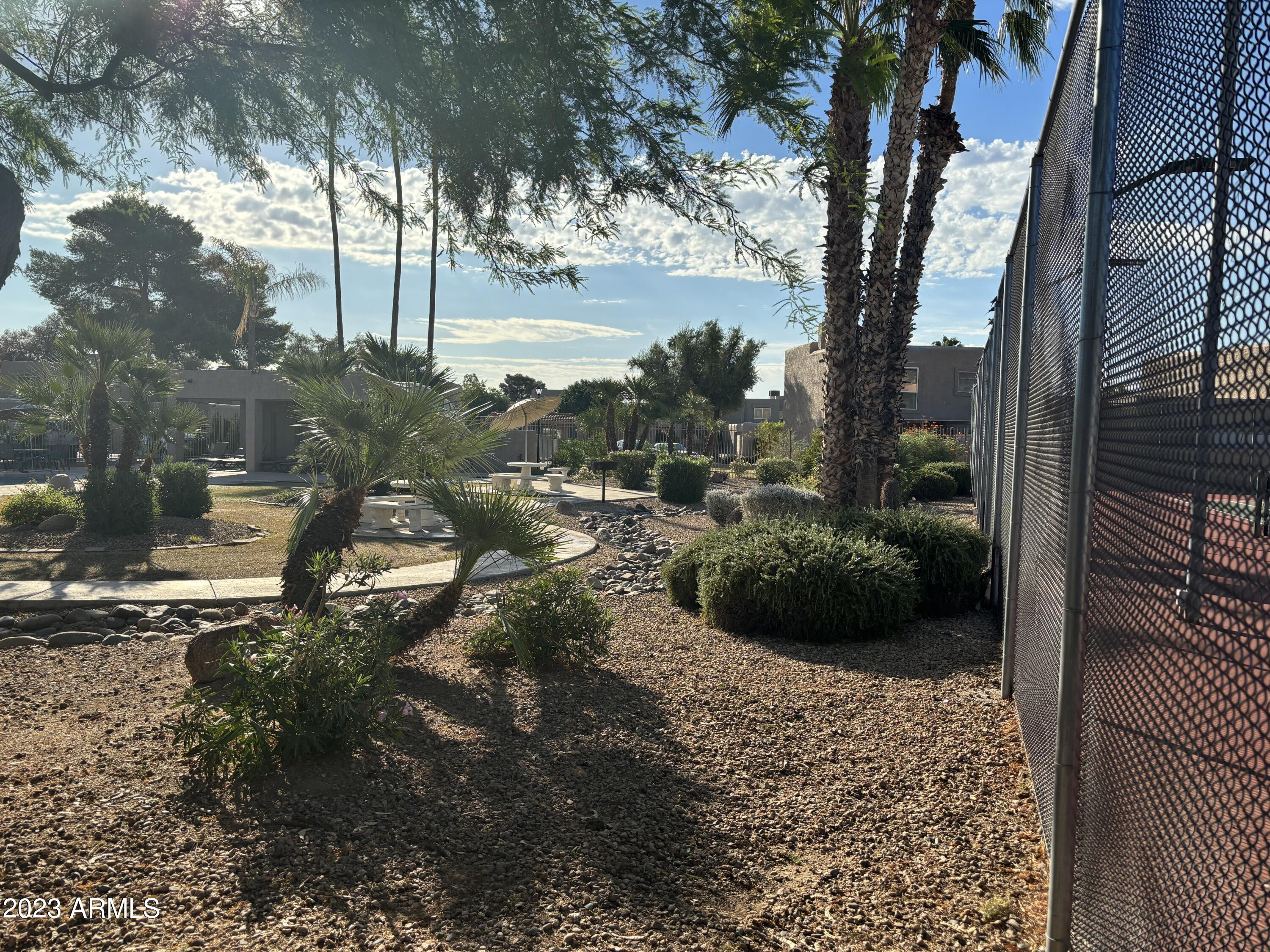 4032 East Bloomfield Road Phoenix, AZ 85032 - Photo 29 of 32 IMG_2577