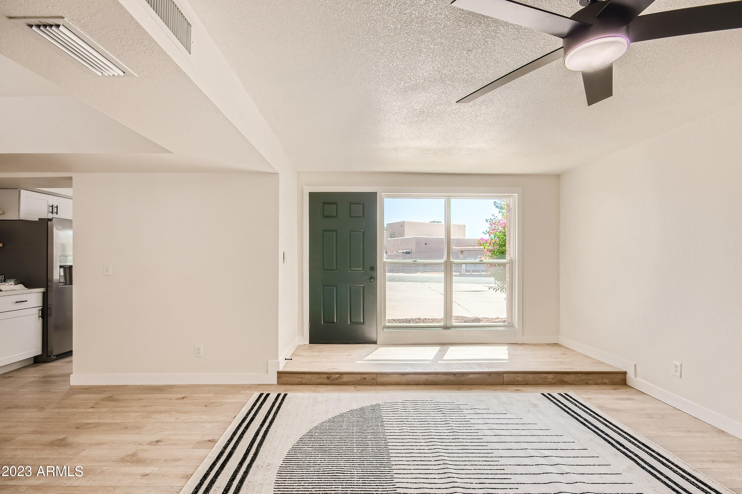 4032 East Bloomfield Road Phoenix, AZ 85032 - Photo 6 of 32 08 Living Room Feature