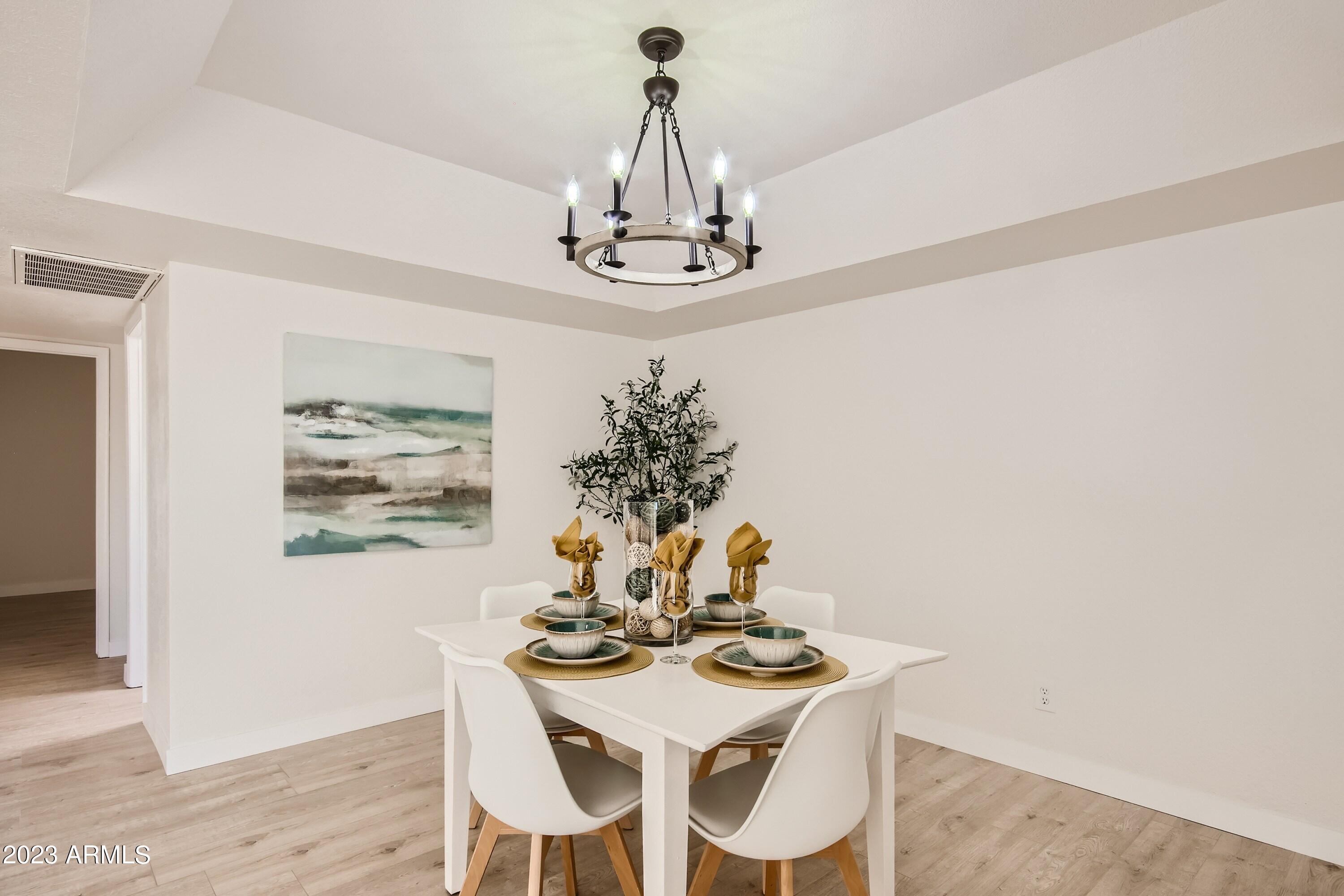 4032 East Bloomfield Road Phoenix, AZ 85032 - Photo 9 of 32 10 Dining Room