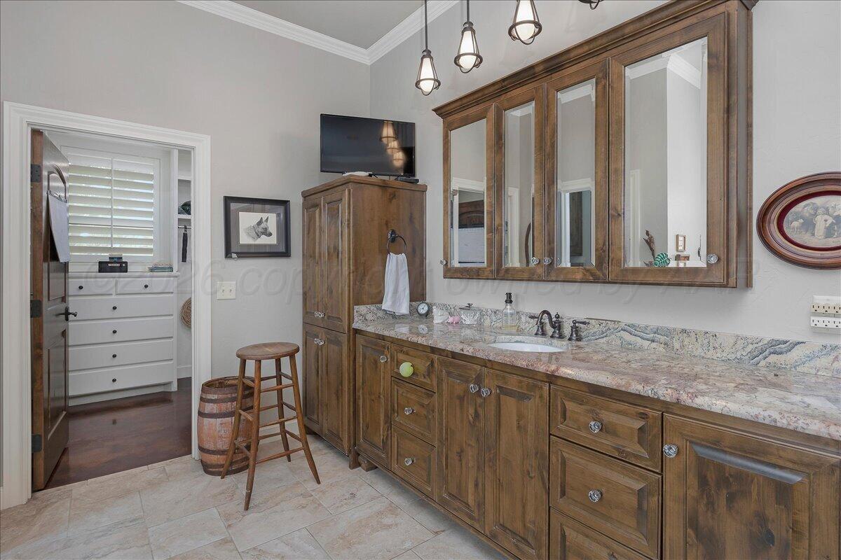 103 Ranch Parkway Canyon, TX 79015 - Photo 24 of 104 24-2nd Primary Bathroom 2