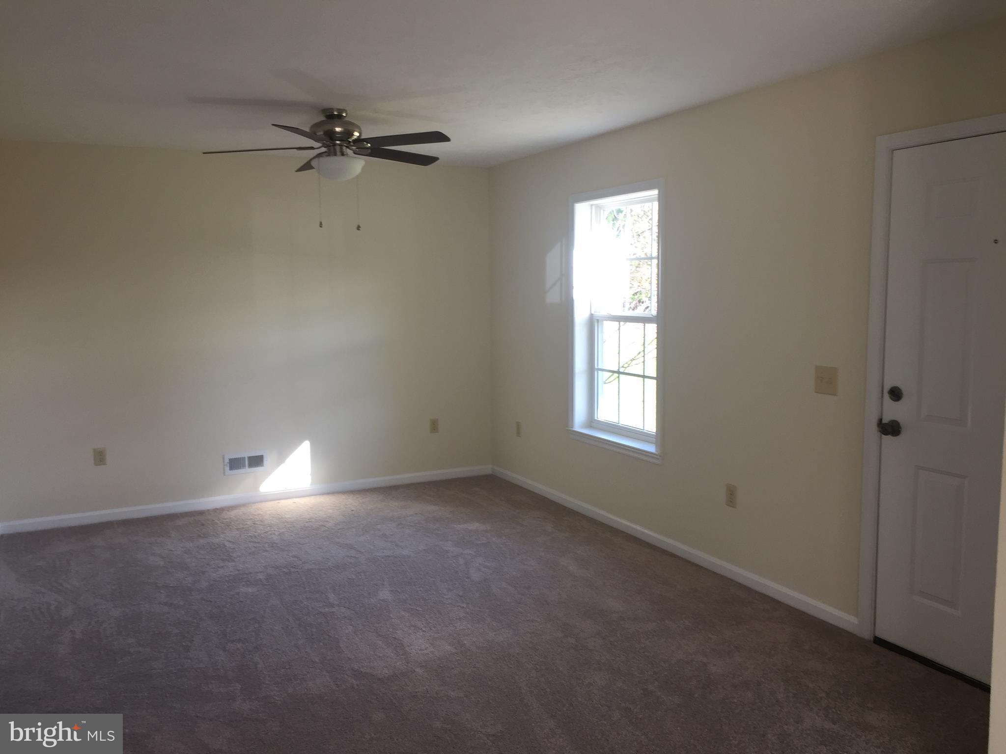 24155 Revercomb Road Lignum, VA 22726 - Photo 8 of 12 Living Room