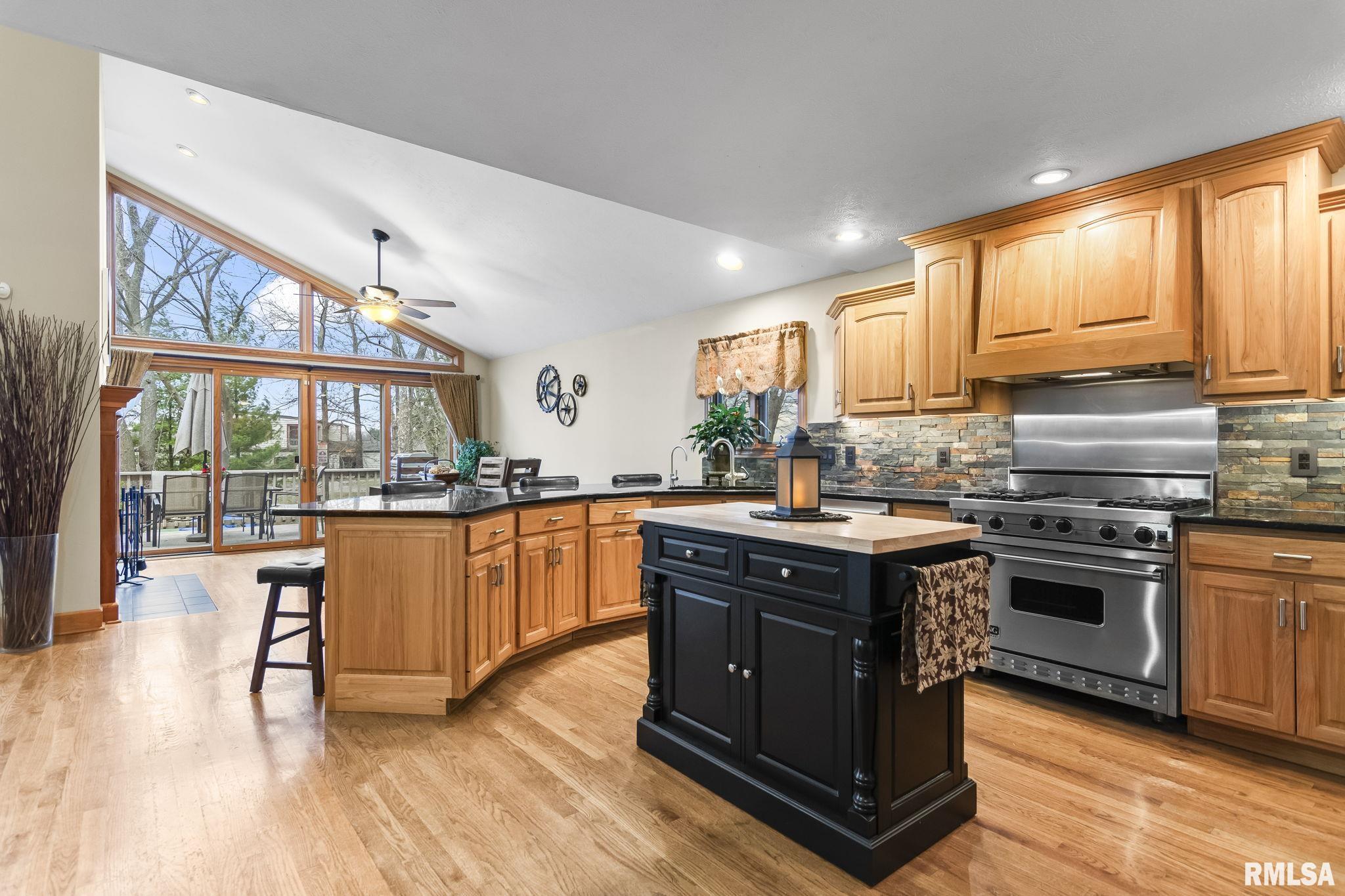 180 East Hazel Dell Lane Springfield, IL 62712 - Photo 13 of 45