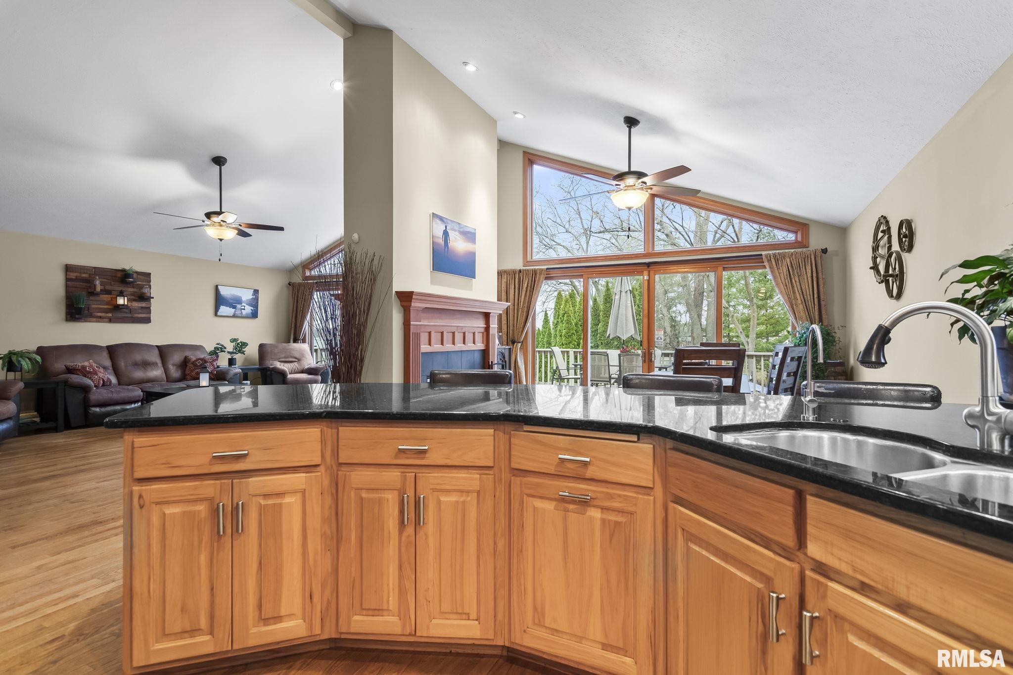 180 East Hazel Dell Lane Springfield, IL 62712 - Photo 16 of 45