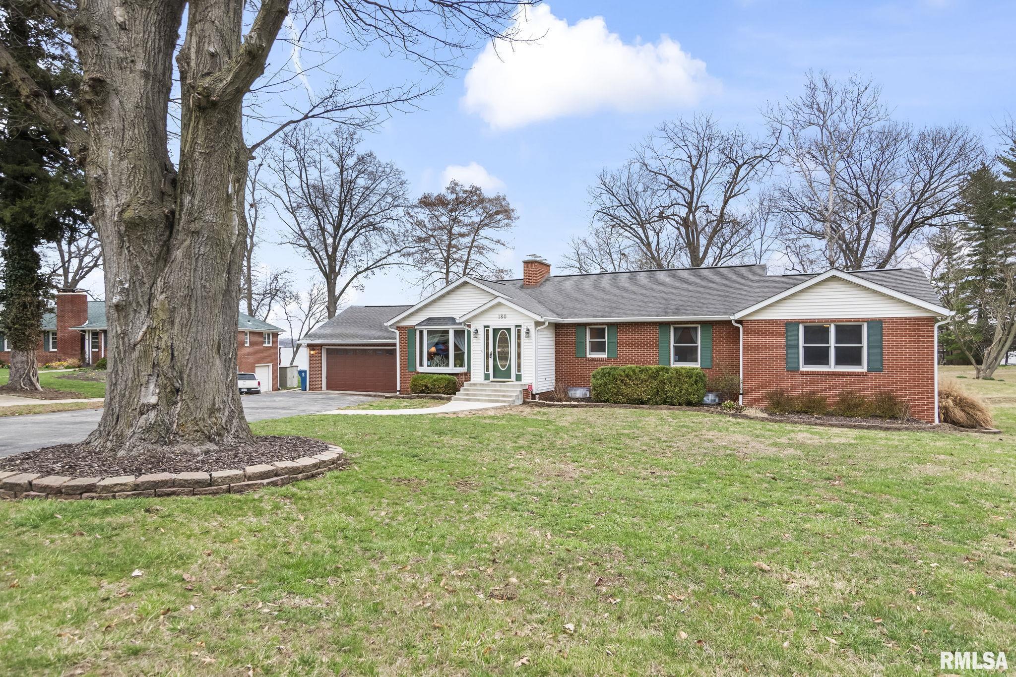 180 East Hazel Dell Lane Springfield, IL 62712 - Photo 2 of 45