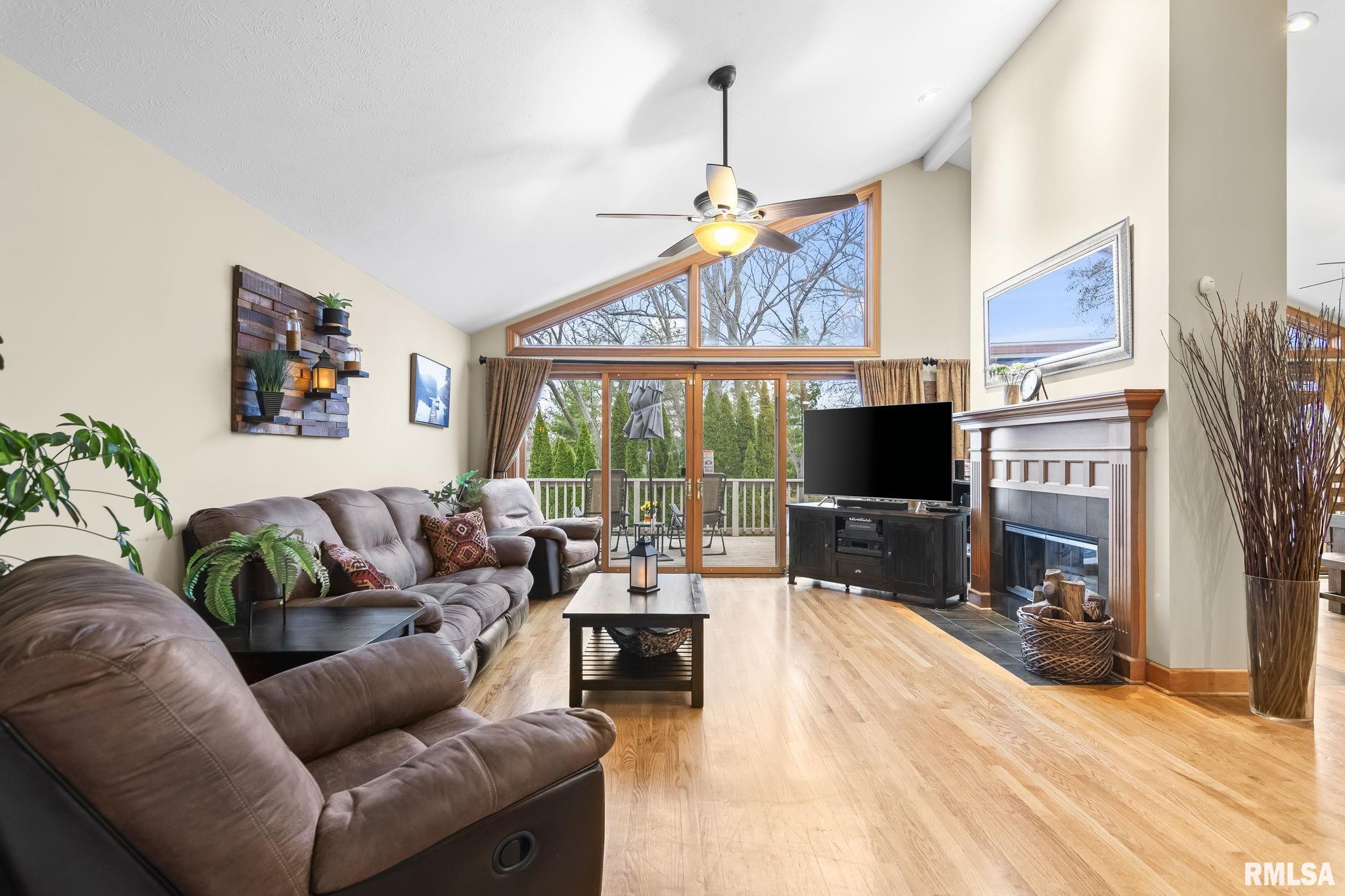 180 East Hazel Dell Lane Springfield, IL 62712 - Photo 8 of 45