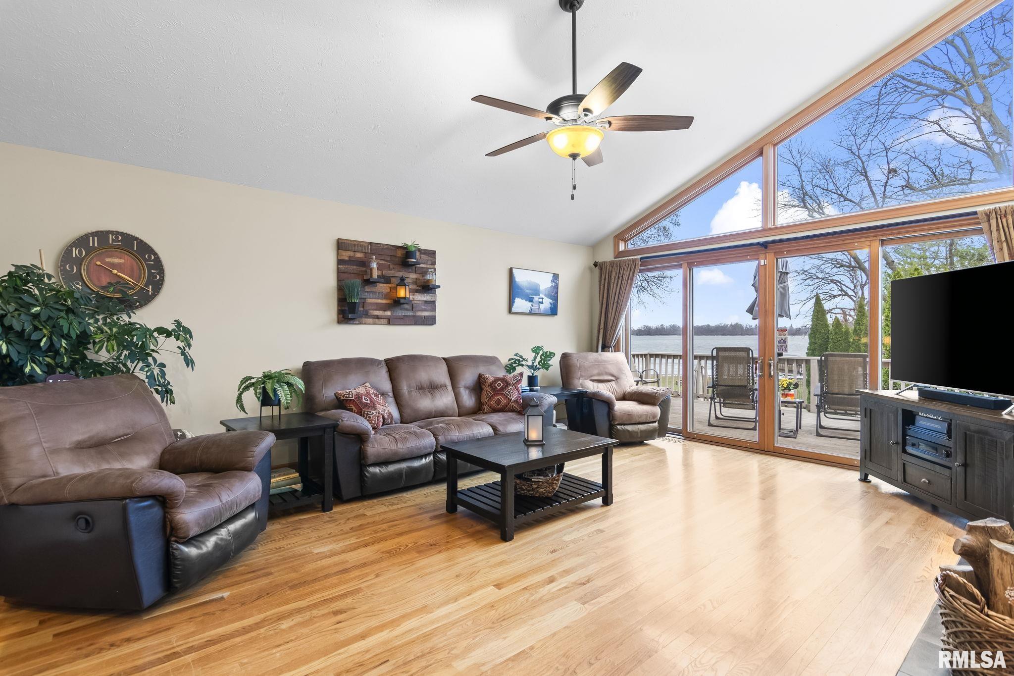 180 East Hazel Dell Lane Springfield, IL 62712 - Photo 9 of 45