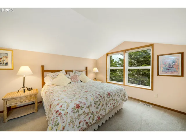 $895,000 | 559 Ridge Drive, Manzanita, OR 97130