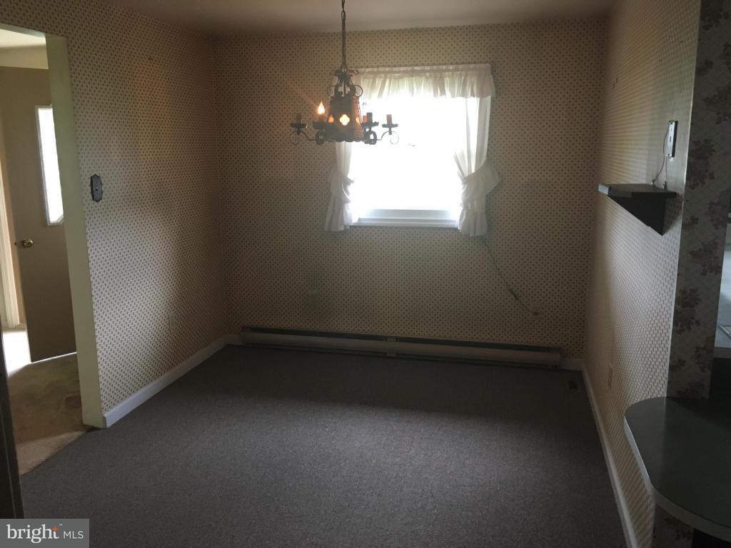 1513 East Newport Road Lititz, PA 17543 - Photo 5 of 26