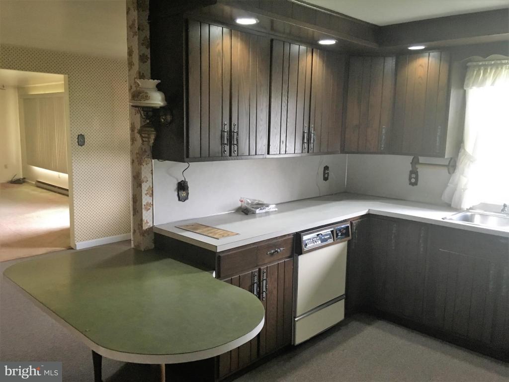1513 East Newport Road Lititz, PA 17543 - Photo 6 of 26