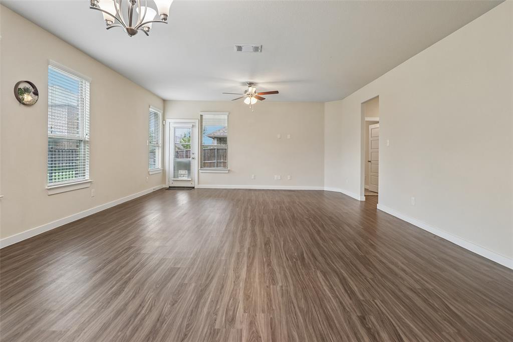 7629 Spring Drive Watauga, TX 76148 - Photo 5 of 39 Gallery Image 5