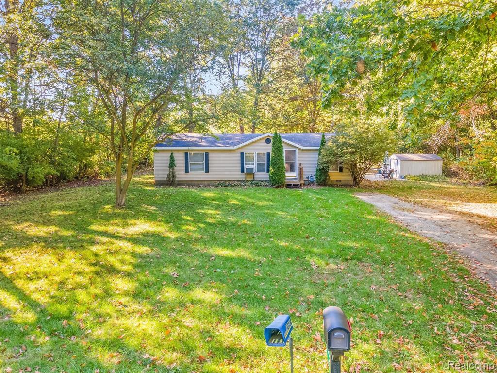 10225 Tuttle Hill Road Maybee, MI 48159 - Photo 2 of 26