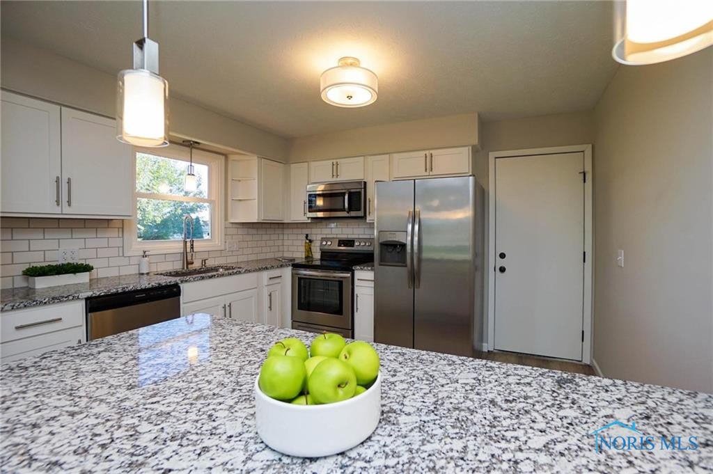 812 Edgehill Road Findlay, OH 45840 - Photo 8 of 47 Gallery Image 8