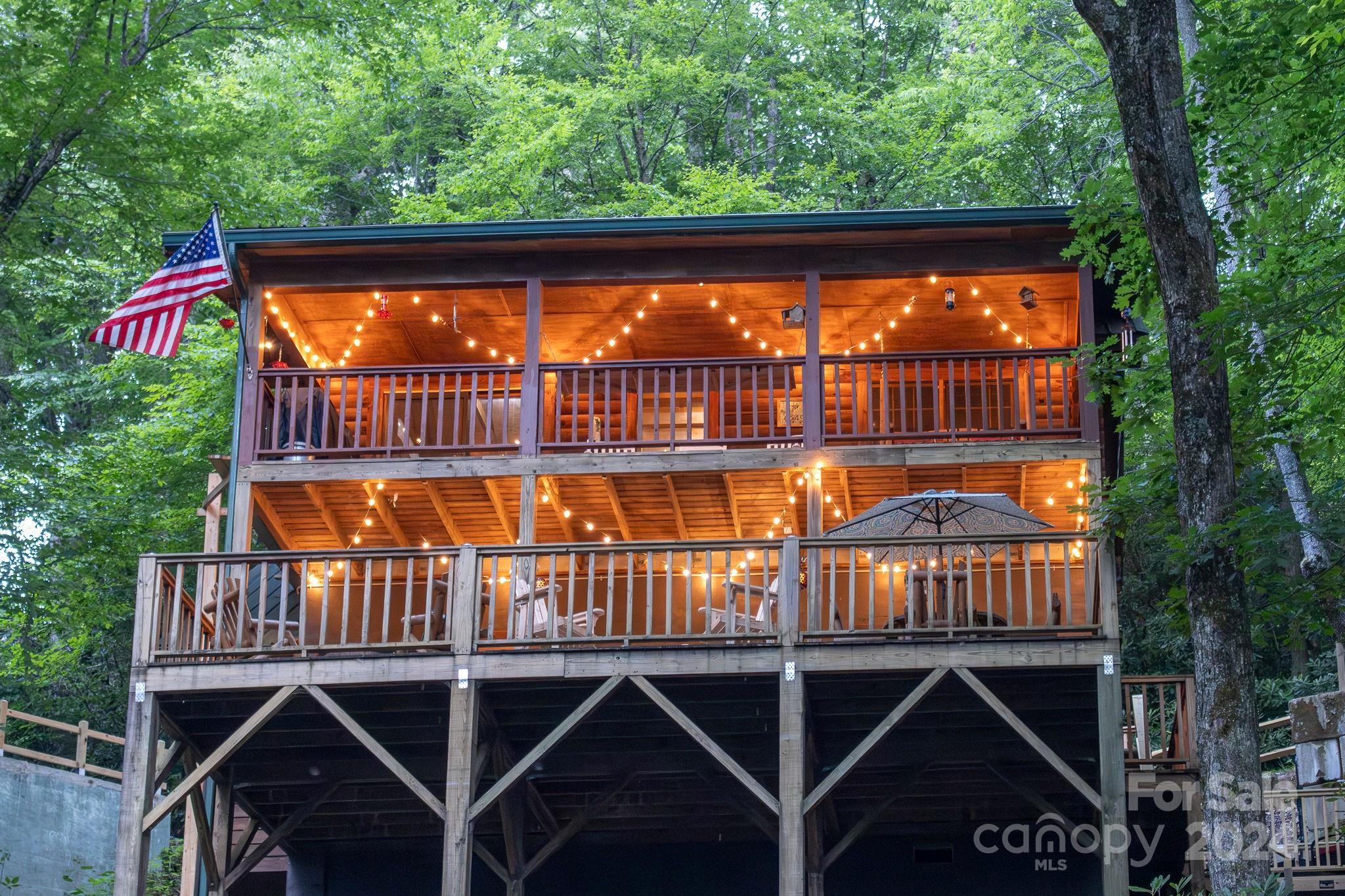 274 Hemlock Road Banner Elk, NC 28604 - Photo 43 of 46 a view of a balcony with furniture