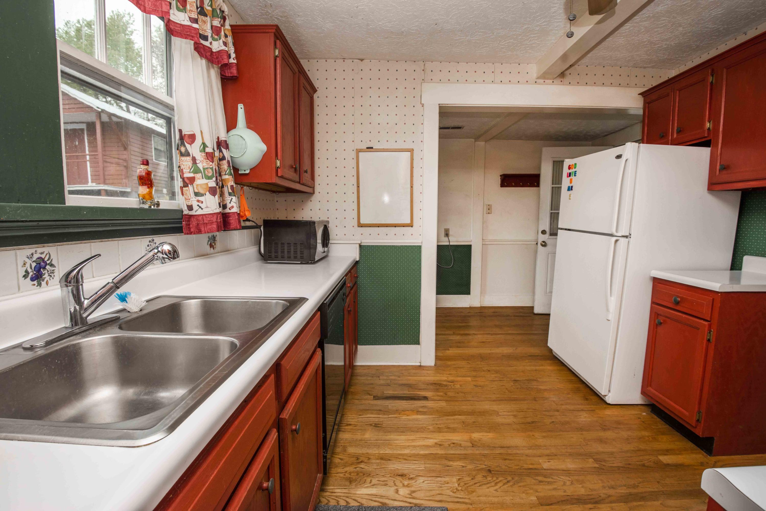 1147 Indian Ridge Road Blaine, TN 37709 - Photo 5 of 27 kitchen_1