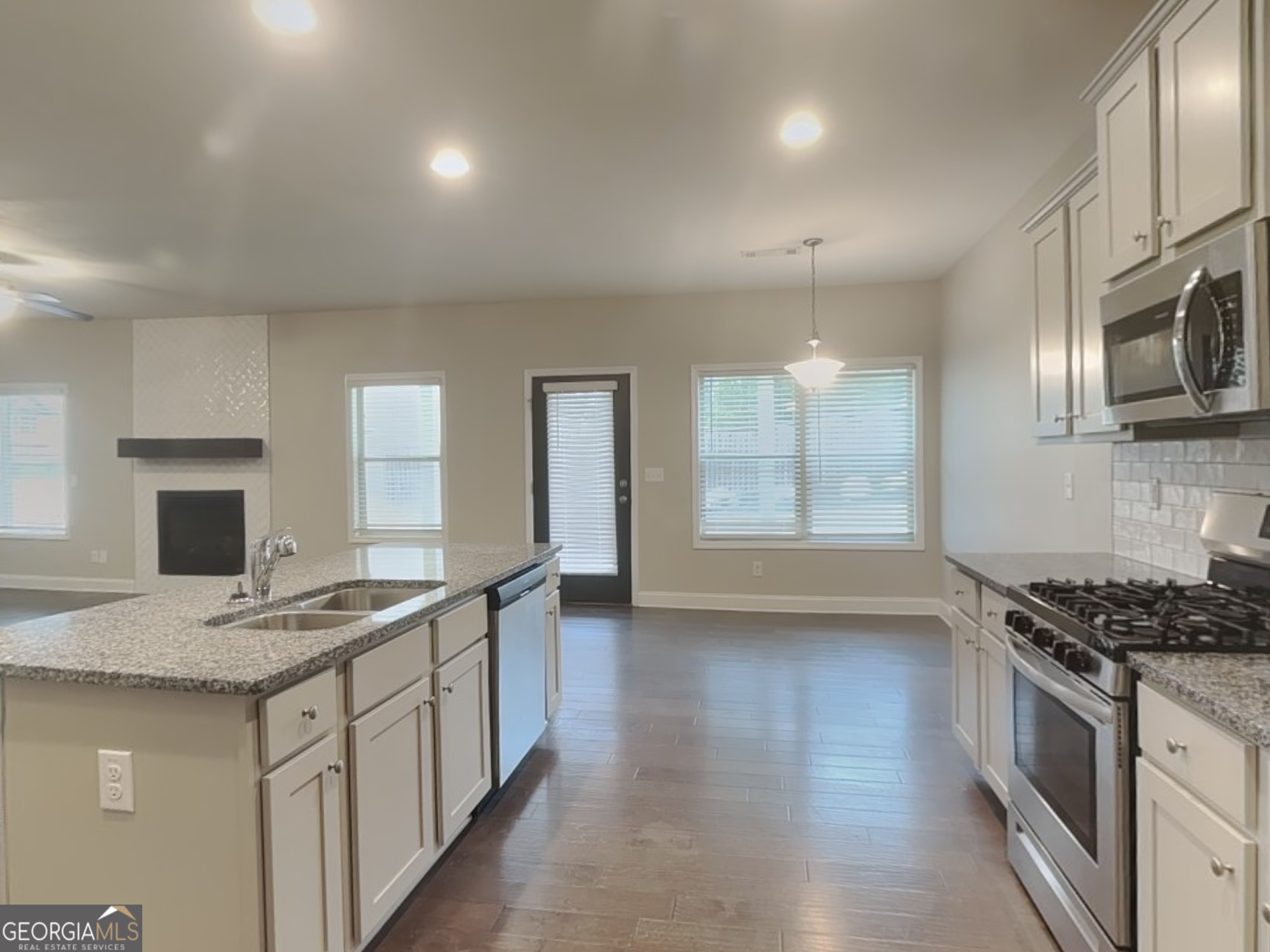 1950 Cobblefield Circle Dacula, GA 30019 - Photo 5 of 25