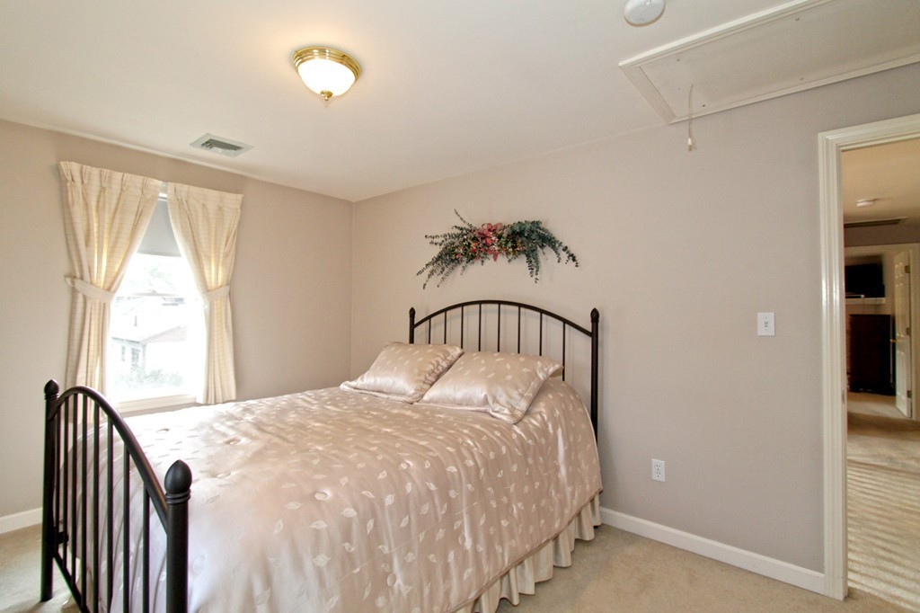 48 Morrell Street Boston, MA 02132 - Photo 23 of 27 Gallery Image 23