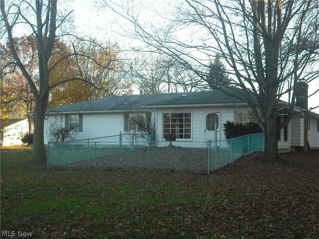36734 Neff Road Grafton, OH 44044 - Photo 2 of 6 Gallery Image 2