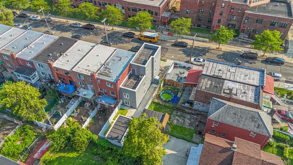 $1,050,000 | 1011 East 221st Street | Williamsbridge