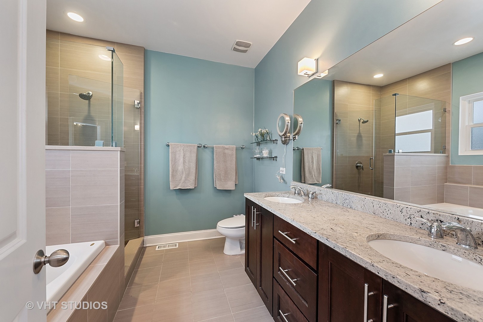 1519 West Irving Park Road, Unit 3 Chicago, IL 60613 - Photo 11 of 19