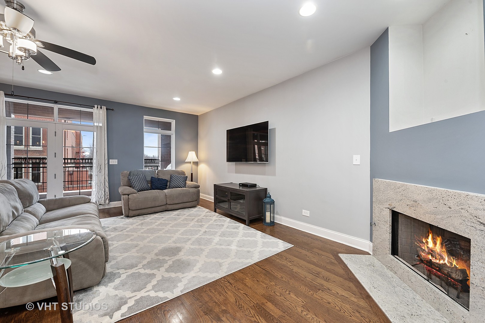 1519 West Irving Park Road, Unit 3 Chicago, IL 60613 - Photo 3 of 19