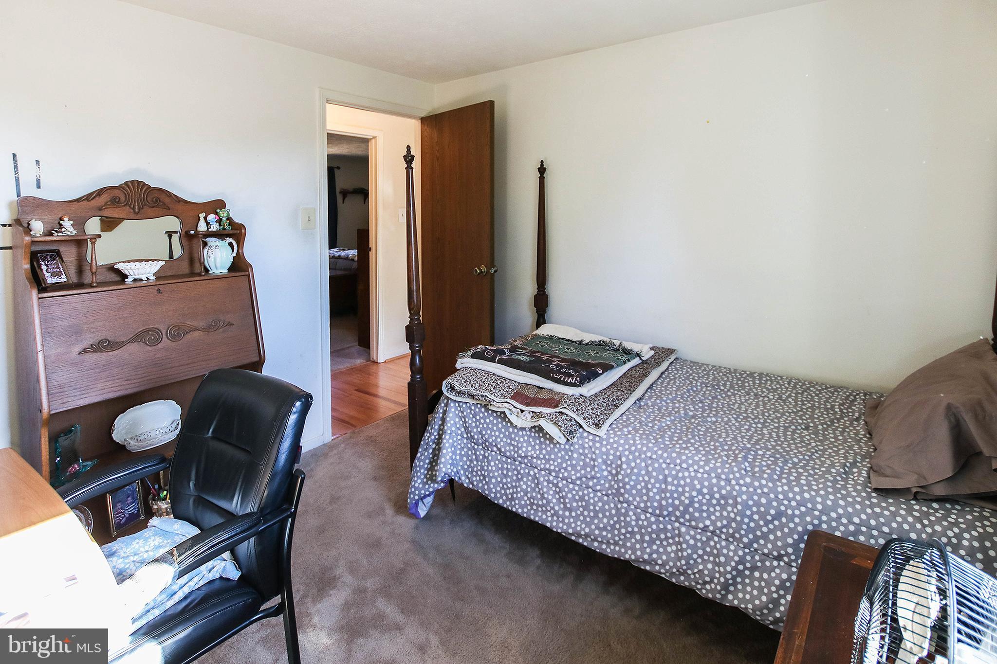 908 West Poplar Road Sterling, VA 20164 - Photo 17 of 31 Third Bedroom