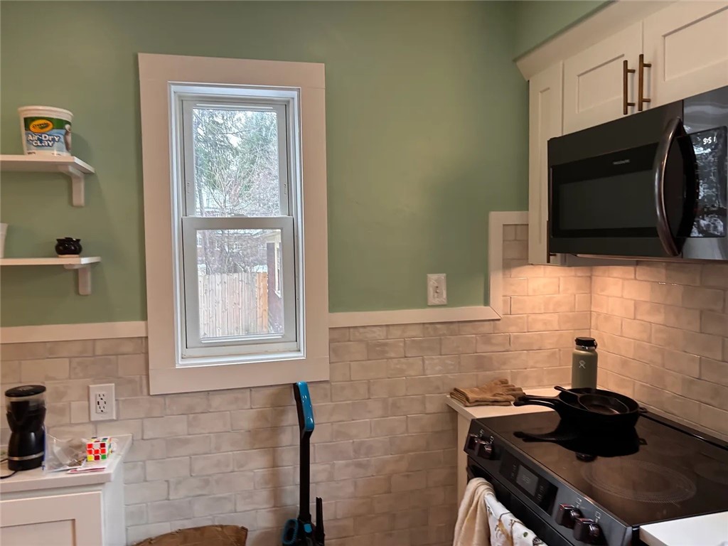 182 Calla Street Providence, RI 02905 - Photo 10 of 24