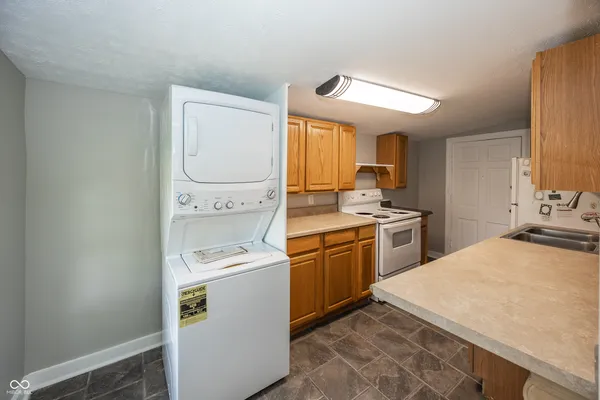 $1,000 | 3012 East Minnesota Street, Indianapolis, IN 46203