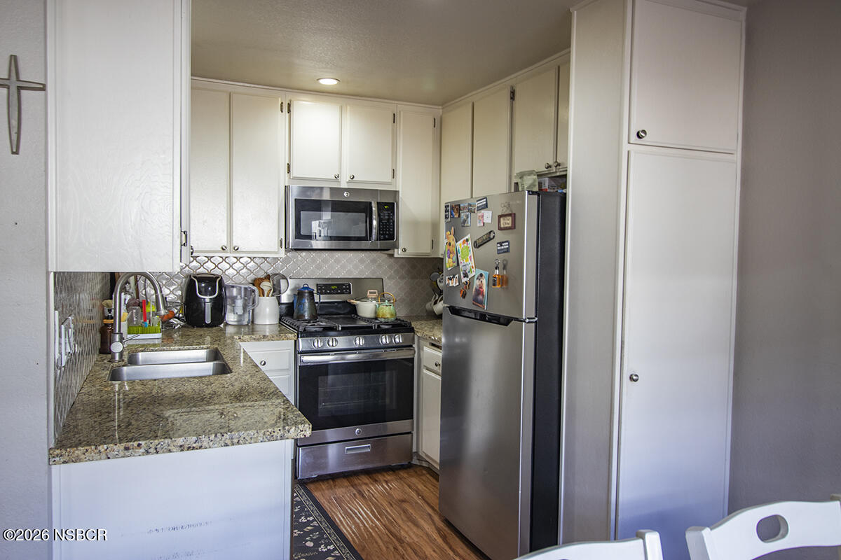 1172 Hilltop Road, Unit C Santa Maria, CA 93455 - Photo 7 of 16 1172_Hilltop_C_011