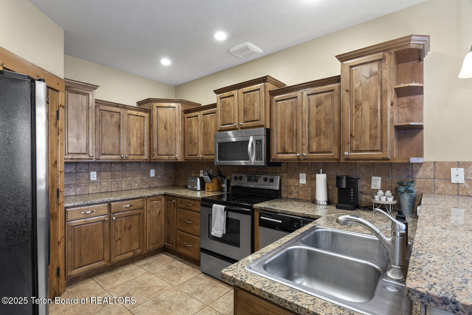 715 Moraine Court, Unit 25 Driggs, ID 83422 - Photo 6 of 18 6 Kitchen
