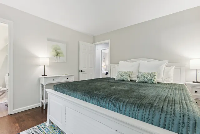 a bed room with a bed