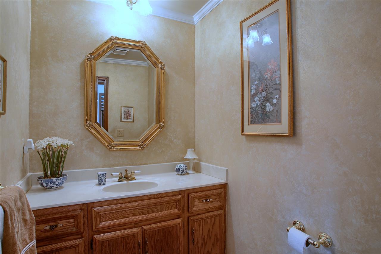 2614 Lambeth Park Rochester Hills, MI 48306 - Photo 16 of 32
