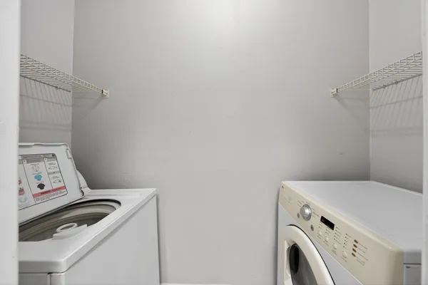 $950 | 12166 Metric Boulevard, Unit 2010, Austin, TX 78758