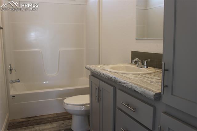 40391 Gieck Road Rush, CO 80833 - Photo 12 of 17 Full bathroom