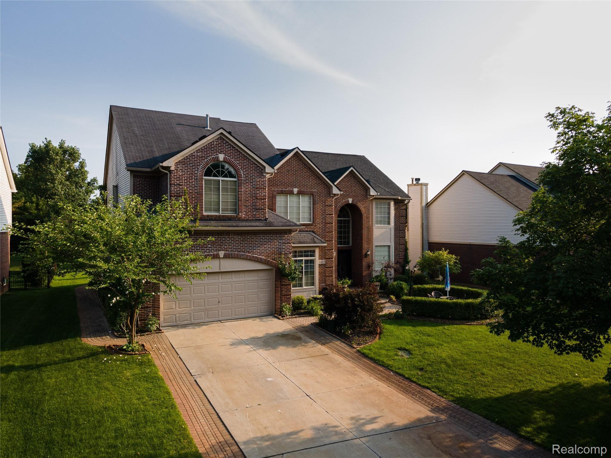 1603 Angela Road Walled Lake, MI 48390 - Photo 2 of 76 1603 Angela Dr-1.jpg