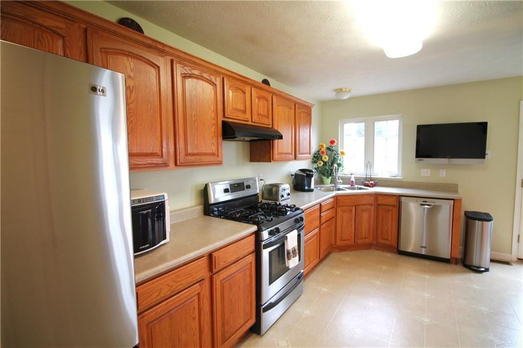 111 Park Place McKees Rocks, PA 15136 - Photo 11 of 23