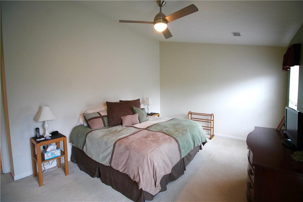 111 Park Place McKees Rocks, PA 15136 - Photo 15 of 23