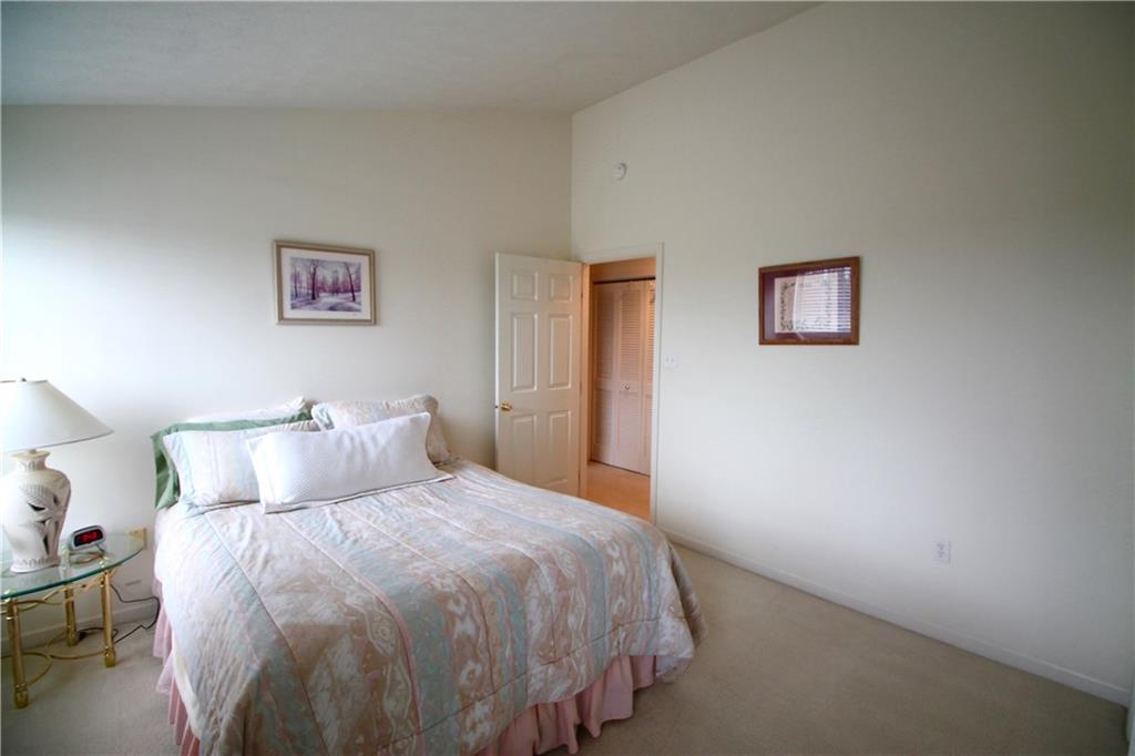 111 Park Place McKees Rocks, PA 15136 - Photo 18 of 23 2nd bedroom